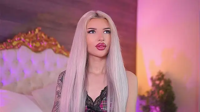 Snapshot of Juicy_Jessye chatting on March 16, 8:21 pm Juicy Jessye online show from March 16, 8:21 pm