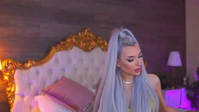 Juicy Jessye online show from January 8, 9:06 pm