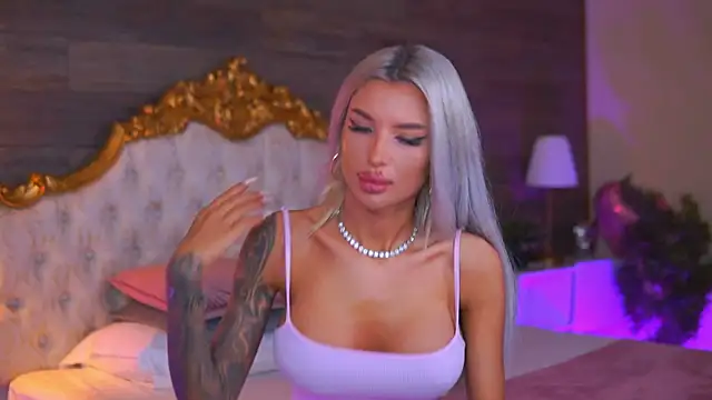 Juicy Jessye online show from May 30, 7:44 pm