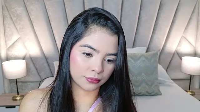Snapshot of Layla_Breezee chatting on July 27, 11:39 am Layla Breezee online show from July 27, 11:39 am