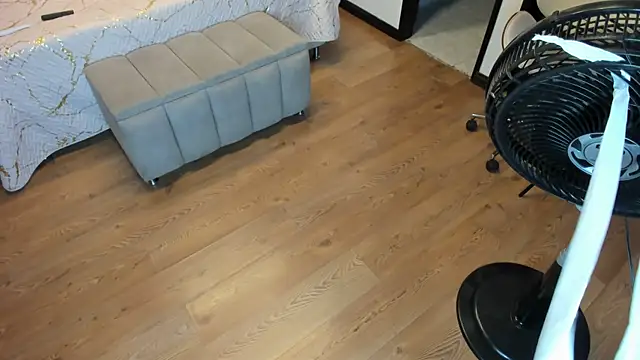 Mara Torres1 online show from March 3, 11:35 pm