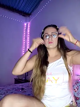 MyAlexaStar online show from February 3, 1:04 am