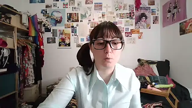 Snapshot of AdorahB3ll3 chatting on March 10, 8:12 pm AdorahB3ll3 online show from March 10, 8:12 pm