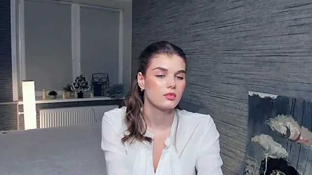 Snapshot of FloraDobb chatting on January 29, 1:37 am FloraDobb online show from January 29, 1:37 am