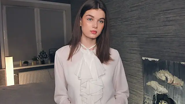 Snapshot of FloraDobb chatting on February 2, 7:04 pm FloraDobb online show from February 2, 7:04 pm