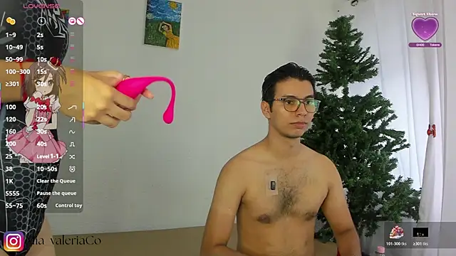 Snapshot of MarioandMia chatting on November 7, 8:20 pm MarioandMia online show from November 7, 8:20 pm