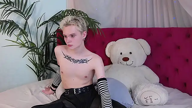 Snapshot of DemianEnglen chatting on February 26, 11:59 pm DemianEnglen online show from February 26, 11:59 pm