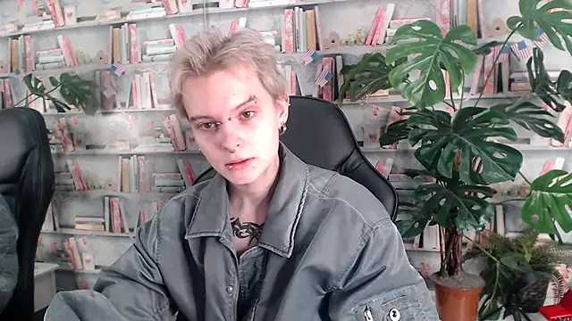 Snapshot of DemianEnglen chatting on March 18, 8:15 pm DemianEnglen online show from March 18, 8:15 pm