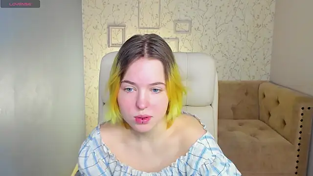 Snapshot of Manic_pixie_ chatting on February 2, 10:57 am Manic pixie online show from February 2, 10:57 am