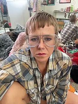 I am babydoll online show from March 6, 10:01 am