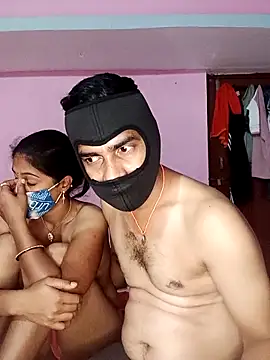 Snapshot of USHA_BHABHI chatting on May 8, 11:10 pm USHA BHABHI online show from May 8, 11:10 pm