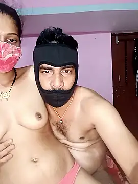 Snapshot of USHA_BHABHI chatting on May 24, 11:10 pm USHA BHABHI online show from May 24, 11:10 pm