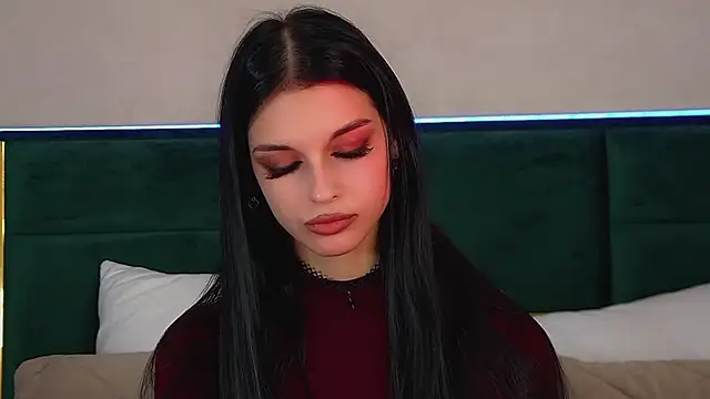 Snapshot of BeverlyMost chatting on November 7, 7:30 am BeverlyMost online show from November 7, 7:30 am