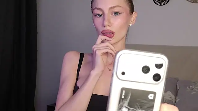 GabriellaOlsen online show from June 3, 4:12 pm