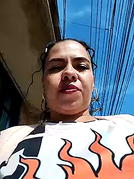 Snapshot of Ariana-07 chatting on March 10, 1:21 pm Ariana-07 online show from March 10, 1:21 pm