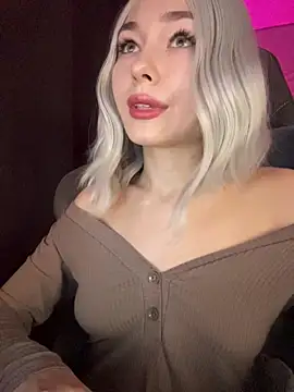 Ohmy Nora  online show from November 21, 12:10 am