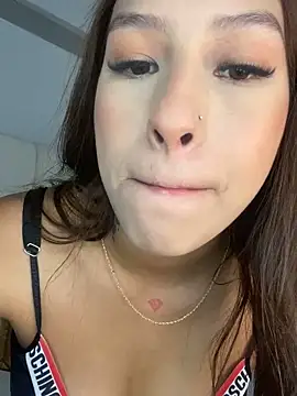 bella bloomg online show from November 26, 7:48 pm