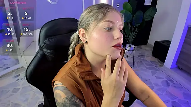 alaia greyy online show from September 18, 1:02 pm