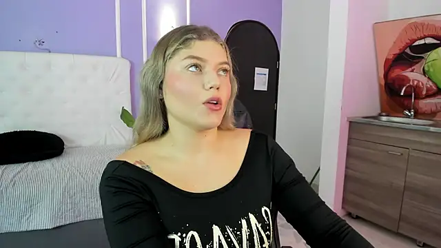 alaia greyy online show from January 7, 1:02 pm