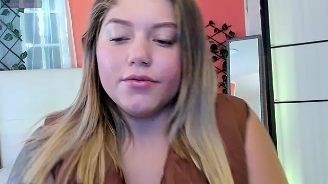 alaia greyy online show from April 28, 1:05 pm