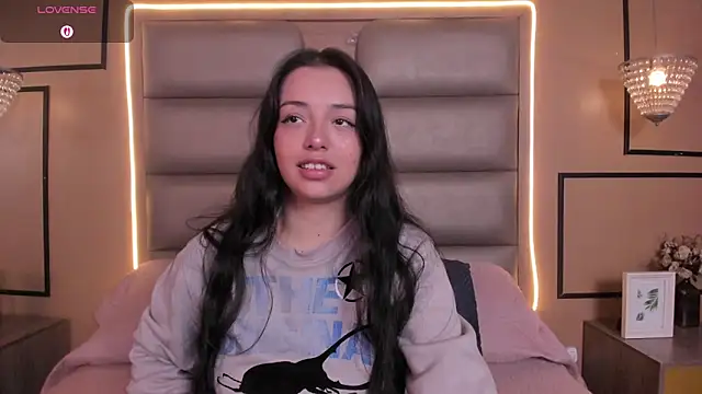 CAYLINCOLLINS online show from February 24, 3:04 am