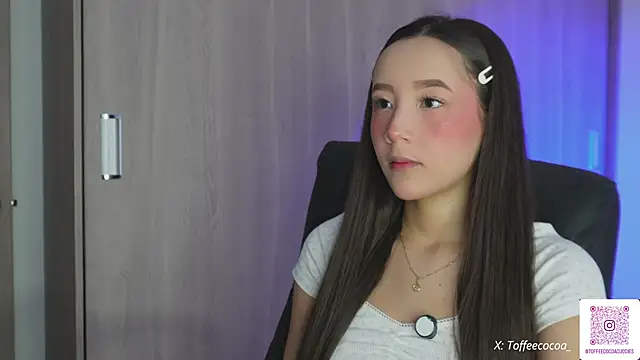 Snapshot of sophi_lii chatting on September 27, 7:08 pm sophi lii online show from September 27, 7:08 pm