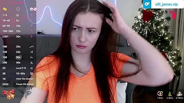 Snapshot of Ollie_James chatting on December 13, 9:20 pm Ollie James online show from December 13, 9:20 pm