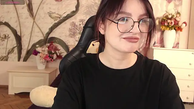 Snapshot of BritneyBarker chatting on November 7, 9:48 pm BritneyBarker online show from November 7, 9:48 pm