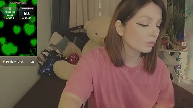 Snapshot of BritneyBarker chatting on May 25, 5:46 am BritneyBarker online show from May 25, 5:46 am