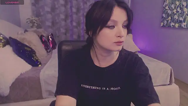 Snapshot of BritneyBarker chatting on July 25, 5:10 pm BritneyBarker online show from July 25, 5:10 pm