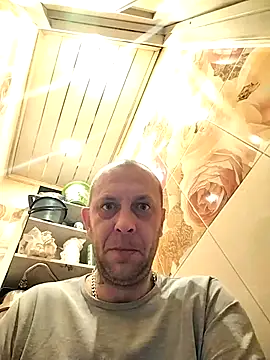 MaxDevilWhite online show from November 2, 8:55 pm