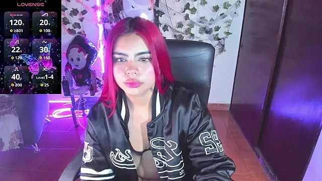 saray  jones online show from October 4, 6:50 pm