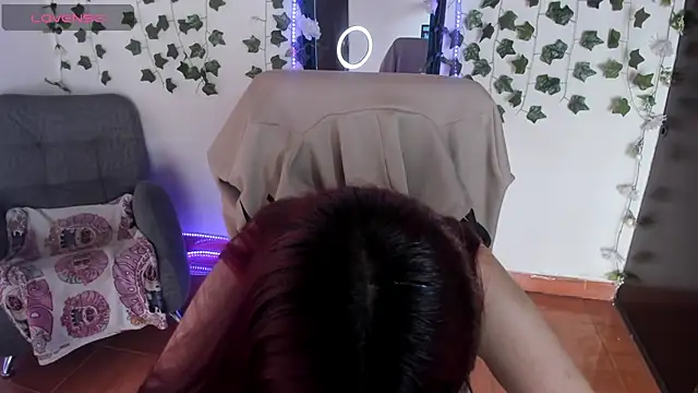 saray  jones online show from November 11, 12:49 pm