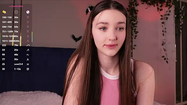 Snapshot of GeorginaDudley chatting on November 19, 7:08 am GeorginaDudley online show from November 19, 7:08 am