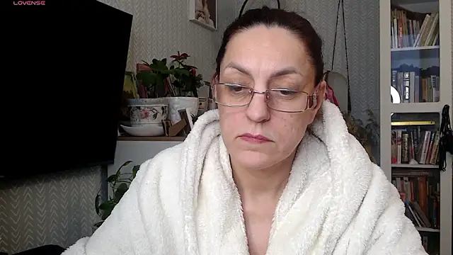 Soffya Soy online show from March 14, 3:45 am