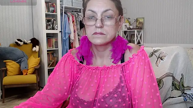 Soffya Soy online show from June 15, 7:27 pm
