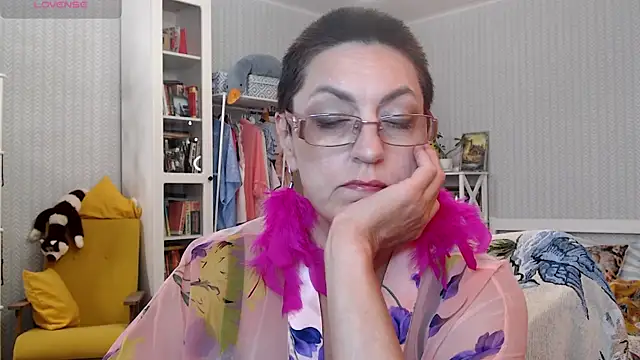 Snapshot of Soffya_Soy chatting on June 27, 4:01 pm Soffya Soy online show from June 27, 4:01 pm