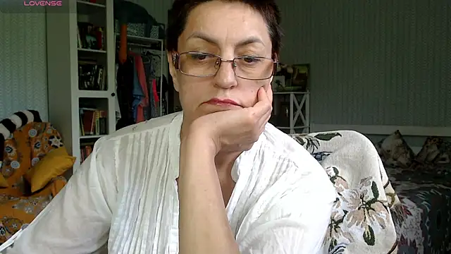 Snapshot of Soffya_Soy chatting on July 5, 5:47 am Soffya Soy online show from July 5, 5:47 am