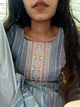 Snapshot of cute_IndianBabe chatting on March 19, 1:32 am cute IndianBabe online show from March 19, 1:32 am