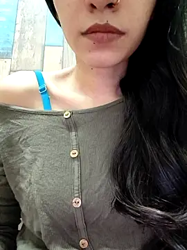 Snapshot of cute_IndianBabe chatting on September 21, 12:45 am cute IndianBabe online show from September 21, 12:45 am