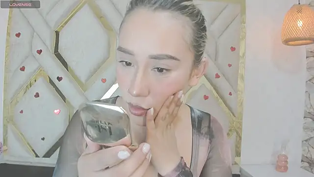 Lannajansen online show from March 14, 5:57 pm