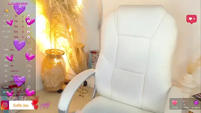 Sofi BBW online show from February 17, 12:45 pm