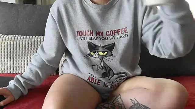 bunnyfox420 online show from May 9, 2:44 pm