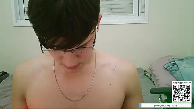 Snapshot of vitorsafado19 chatting on February 1, 5:17 am vitorsafado19 online show from February 1, 5:17 am