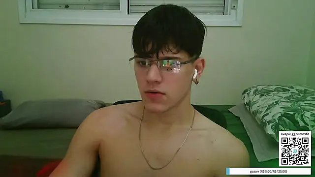 Snapshot of vitorsafado19 chatting on February 2, 1:26 am vitorsafado19 online show from February 2, 1:26 am