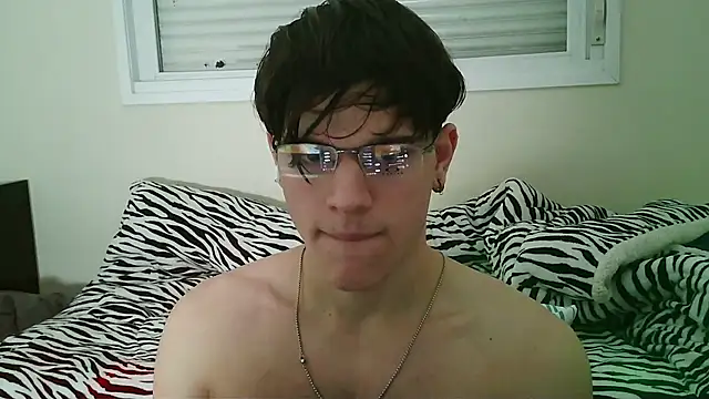 Snapshot of vitorsafado19 chatting on June 13, 3:59 am vitorsafado19 online show from June 13, 3:59 am