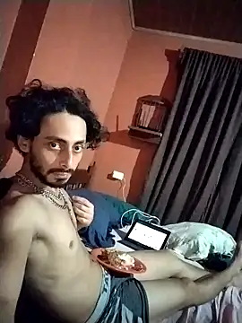 Snapshot of Nooneisthis chatting on January 27, 6:52 am Nooneisthis online show from January 27, 6:52 am