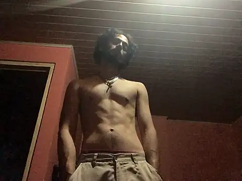 Snapshot of Nooneisthis chatting on March 5, 1:42 am Nooneisthis online show from March 5, 1:42 am