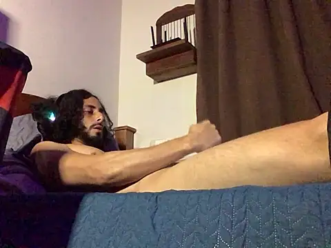 Snapshot of Nooneisthis chatting on November 15, 6:55 am Nooneisthis online show from November 15, 6:55 am