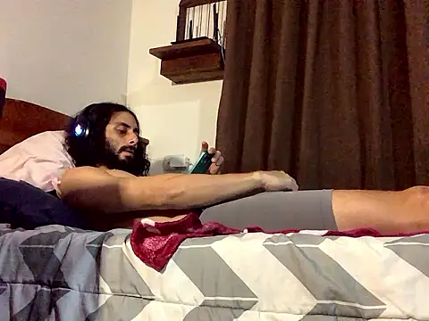 Nooneisthis online show from January 12, 7:02 am